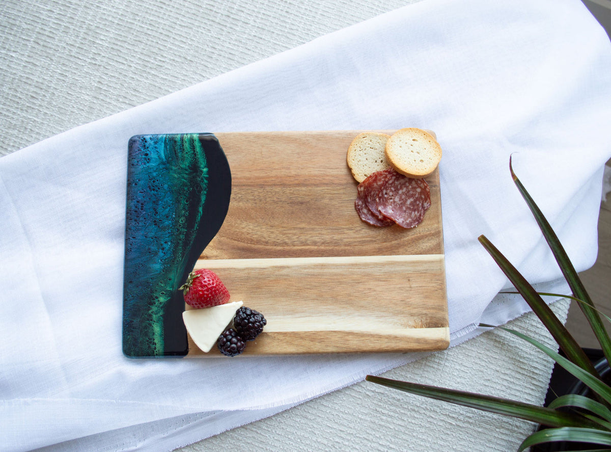 Lynn &amp; Liana Acacia Charcuterie/Grazing Boards
