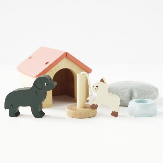 Le Toy Van Doll House Accessory Set