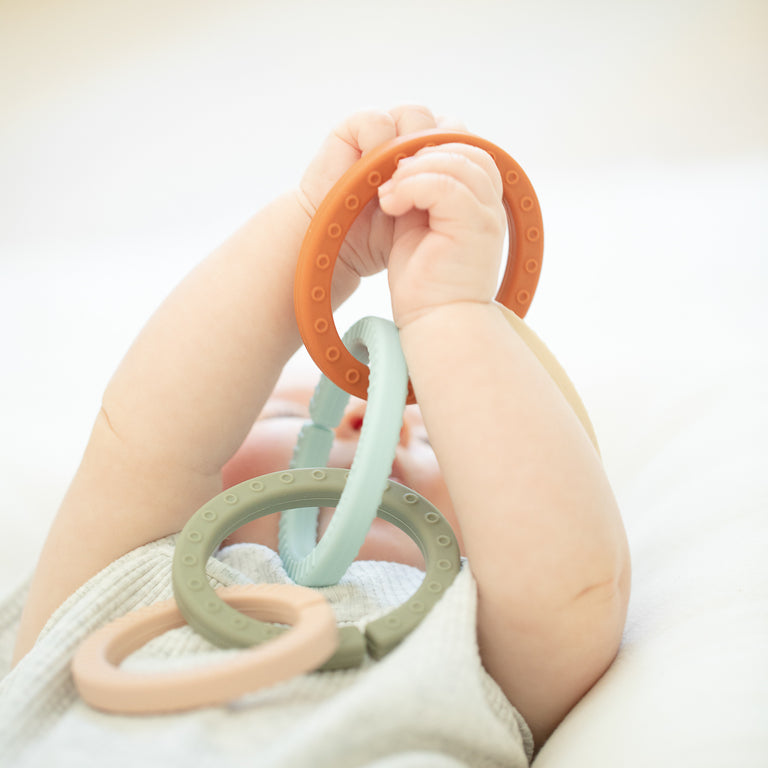 Bella Tunno Happy Links - On The Go Teething &amp; Play